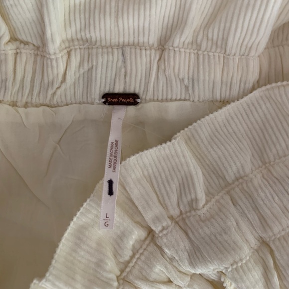 NWOT FREE PEOPLE Paperbag Corduroy Relaxed Shorts - Picture 6 of 9